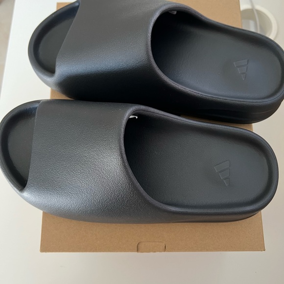 Onyx yeezy slide - Picture 4 of 4
